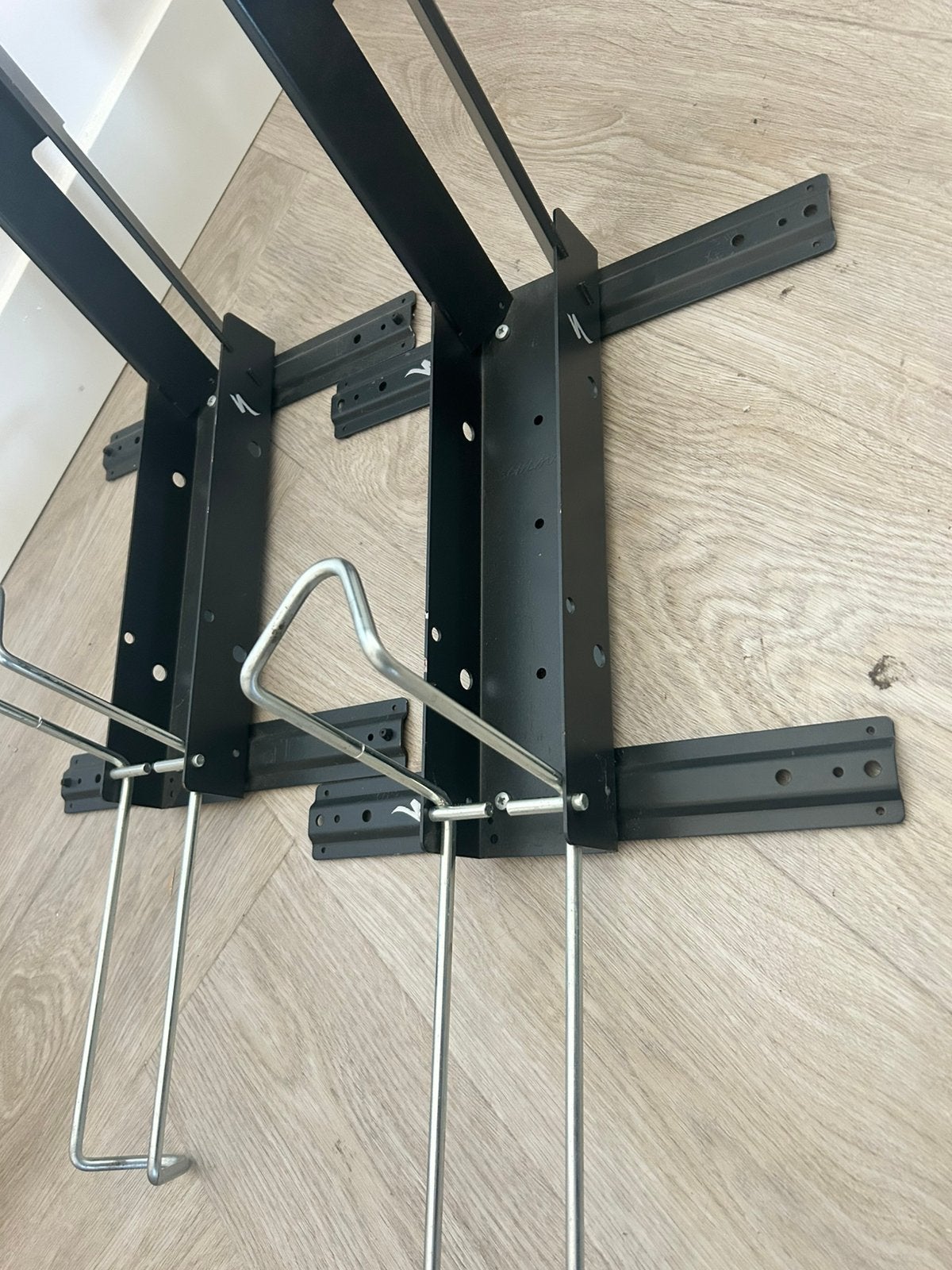 2 x Specialized fiets houders / bokken, Ophalen, Zo goed als nieuw