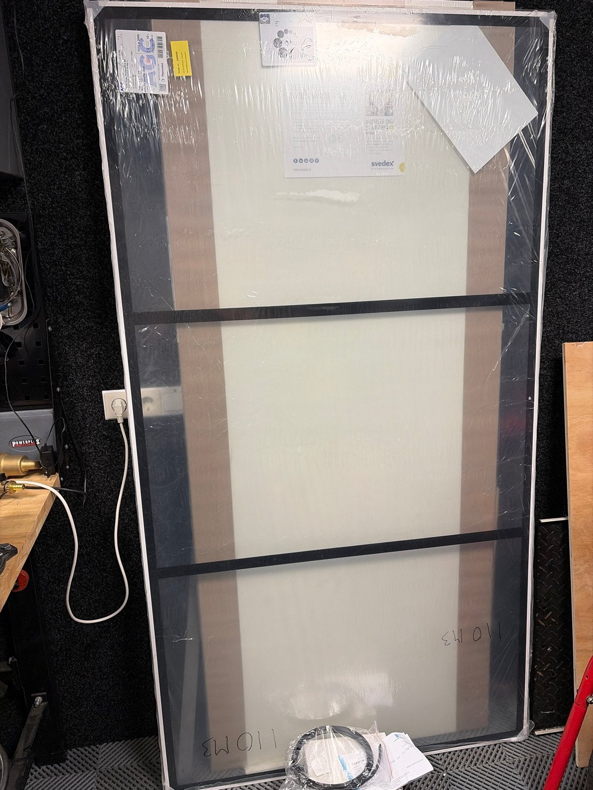 Nieuwe Van Rijn douchewand 107x200 met zwarte lijnen!, Ophalen, Nieuw, Glas, Douche