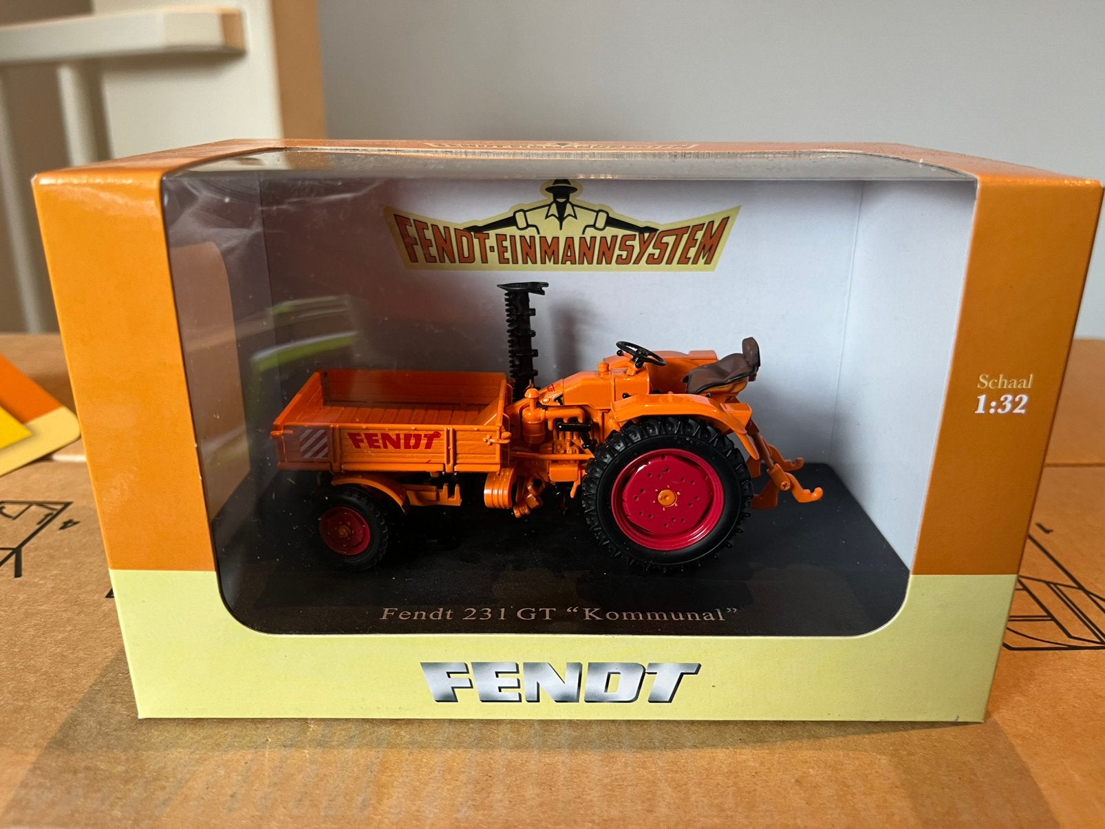 Fendt 231 GT trekker HMT 2012 UH 4158 limited 500 stuks, Ophalen of Verzenden, Nieuw, Tractor of Landbouw, Universal Hobbies