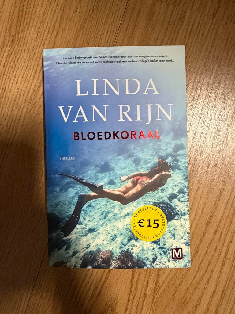 Linda van Rijn - Bloedkoraal (Thriller), Linda van Rijn, Ophalen of Verzenden, Zo goed als nieuw, Nederland