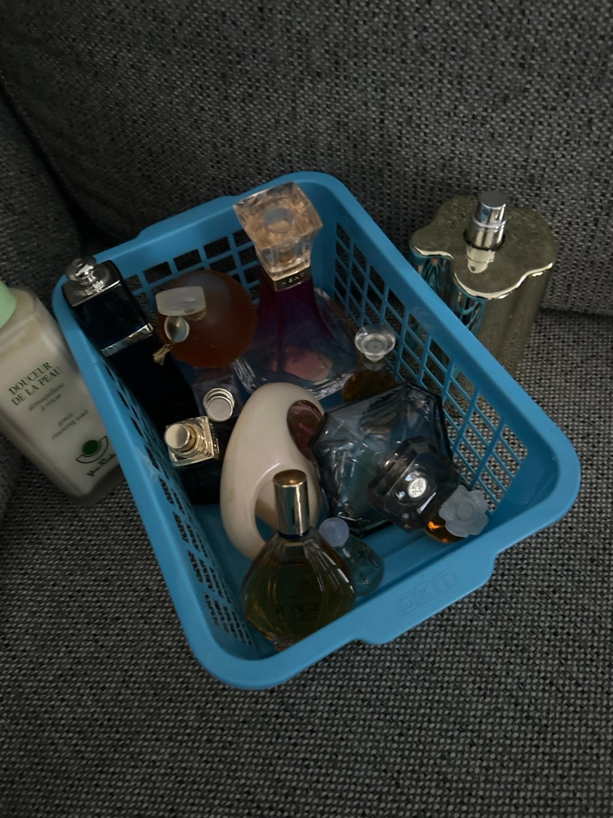 Partij diverse parfums in mandje, Ophalen of Verzenden, Gebruikt