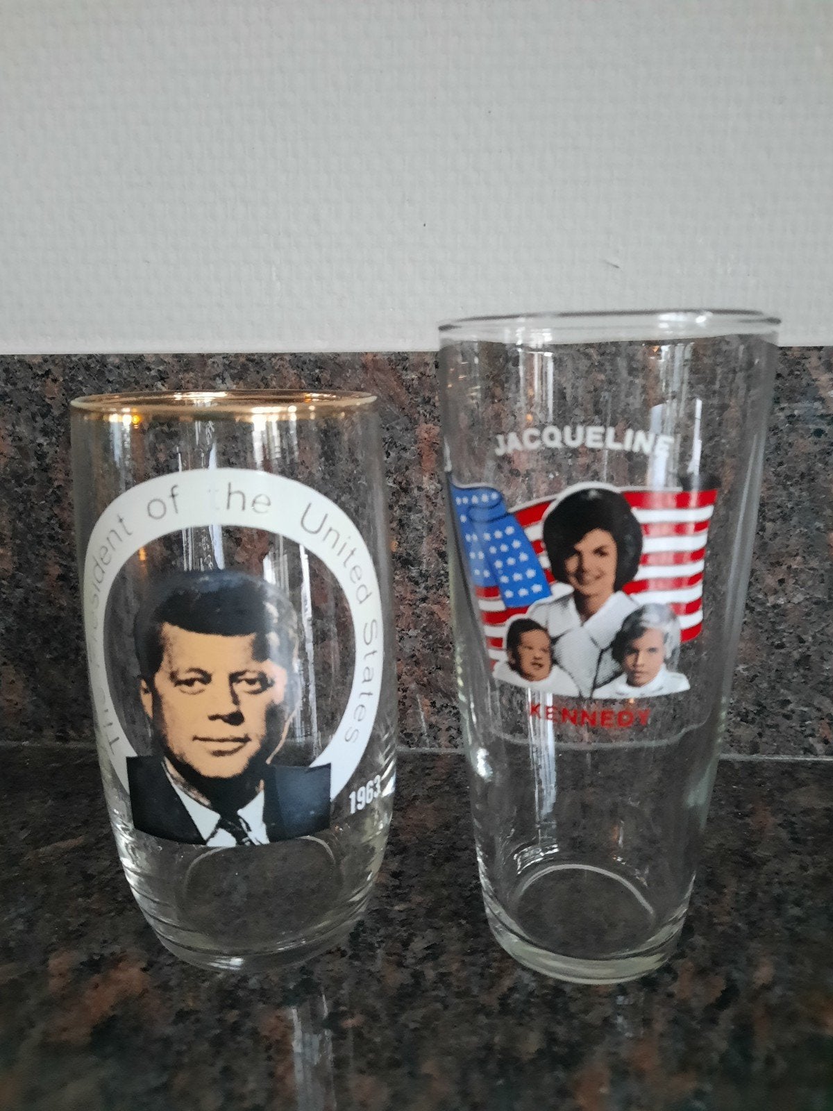 2 bierglazen president Kennedy en Jacky Kennedy, Verzamelen, Automaten | Overige, Ophalen of Verzenden, Zo goed als nieuw