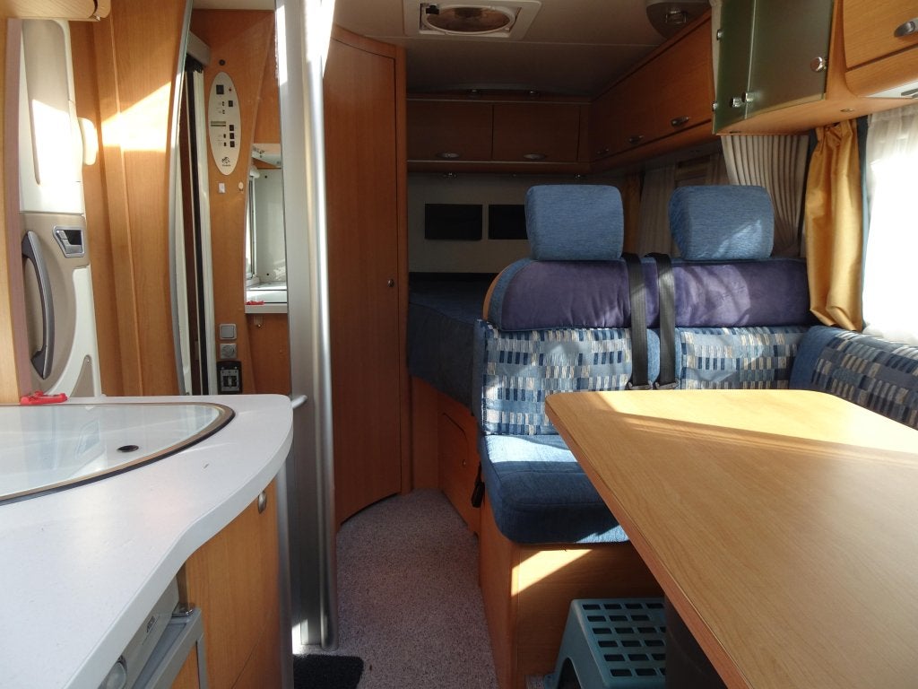 Bijzonder goede Knaus Sun-Ti automaat, Caravans en Kamperen, Automaat, Ringverwarming, 6 tot 7 meter, Bedrijf