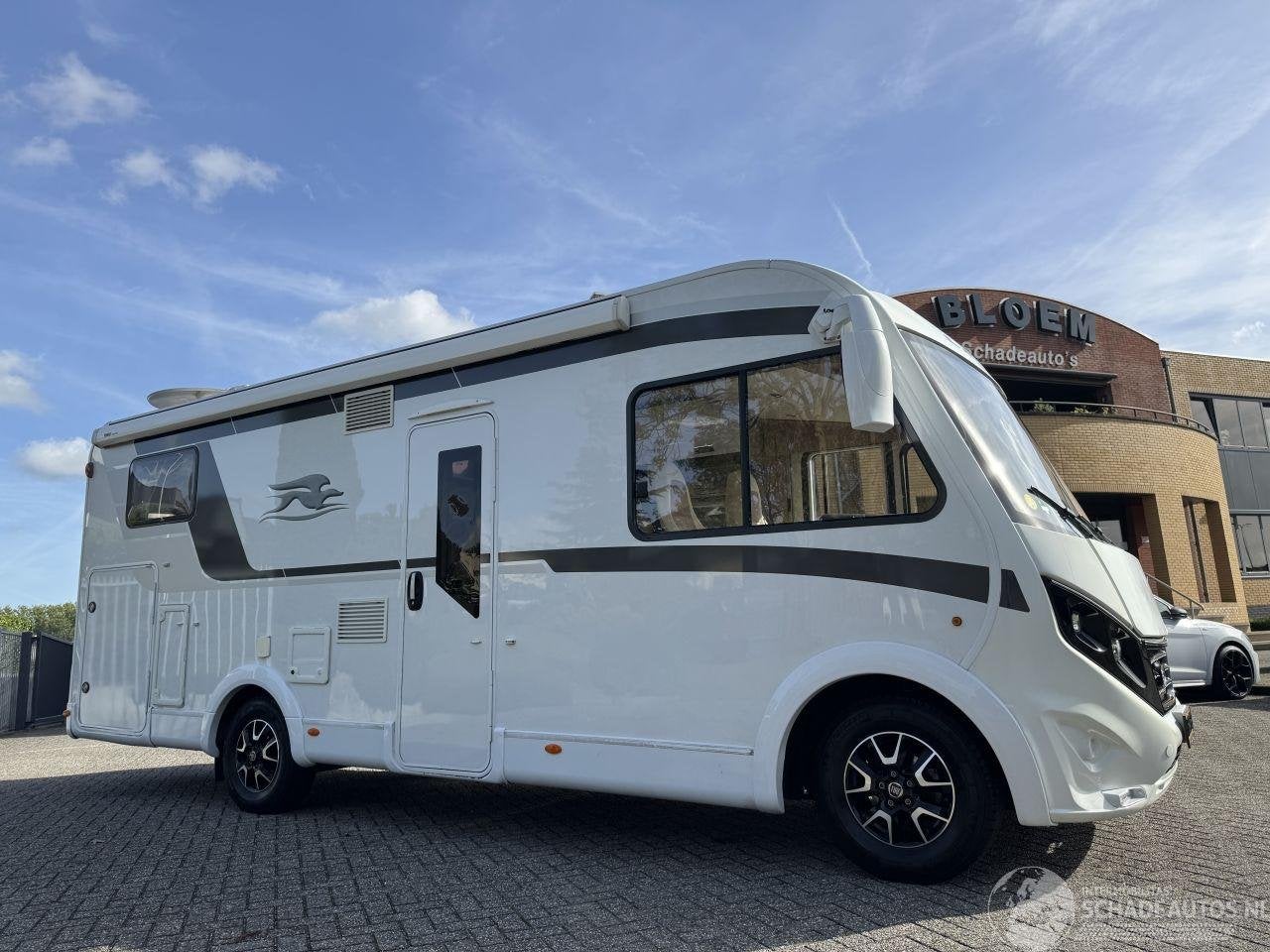 Laika 35T Kosmo 909 2.3 MJ Autom. Airco (bj 2020), Automaat, Airconditioning, Diesel, Elektrische ramen