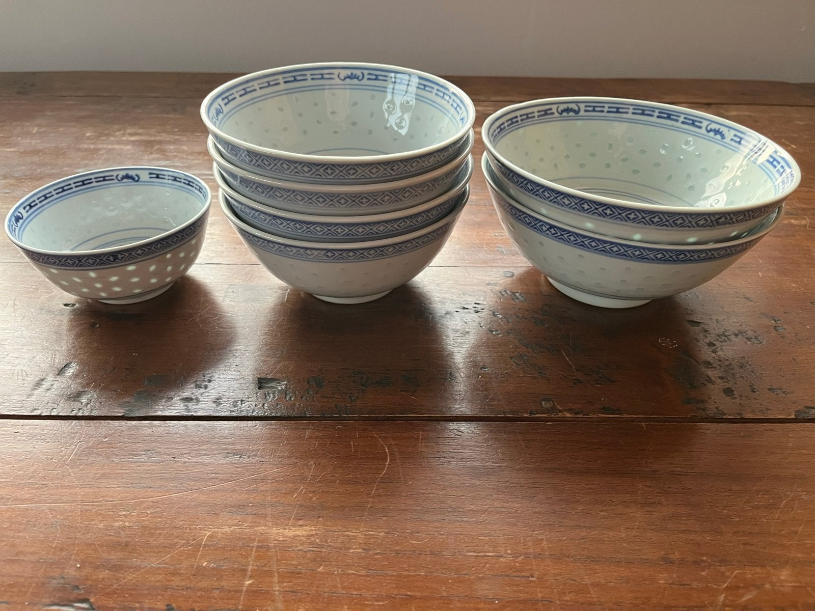 Set van 7 Chinese rijstkommen met drakenmotief, Antiek en Kunst, Ophalen