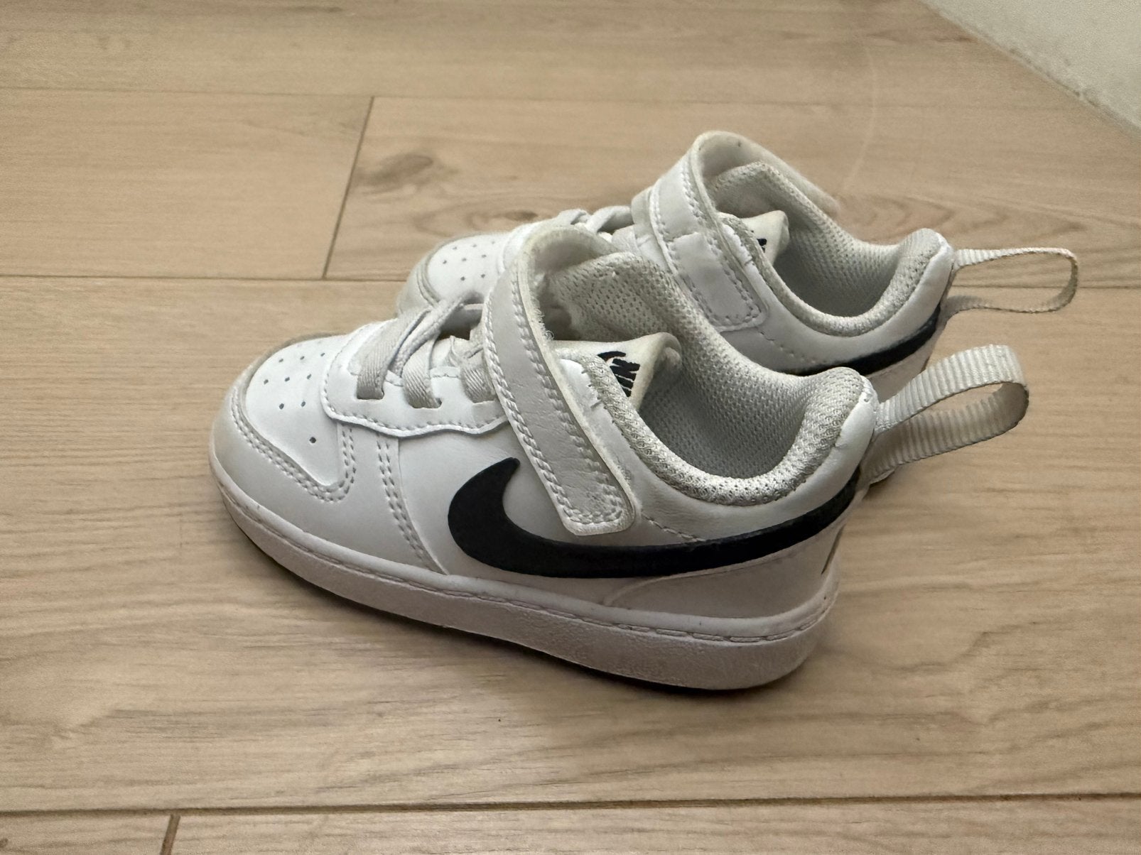 Nike baby schoentjes maat 22, Ophalen, Zo goed als nieuw, Jongetje of Meisje, Schoentjes
