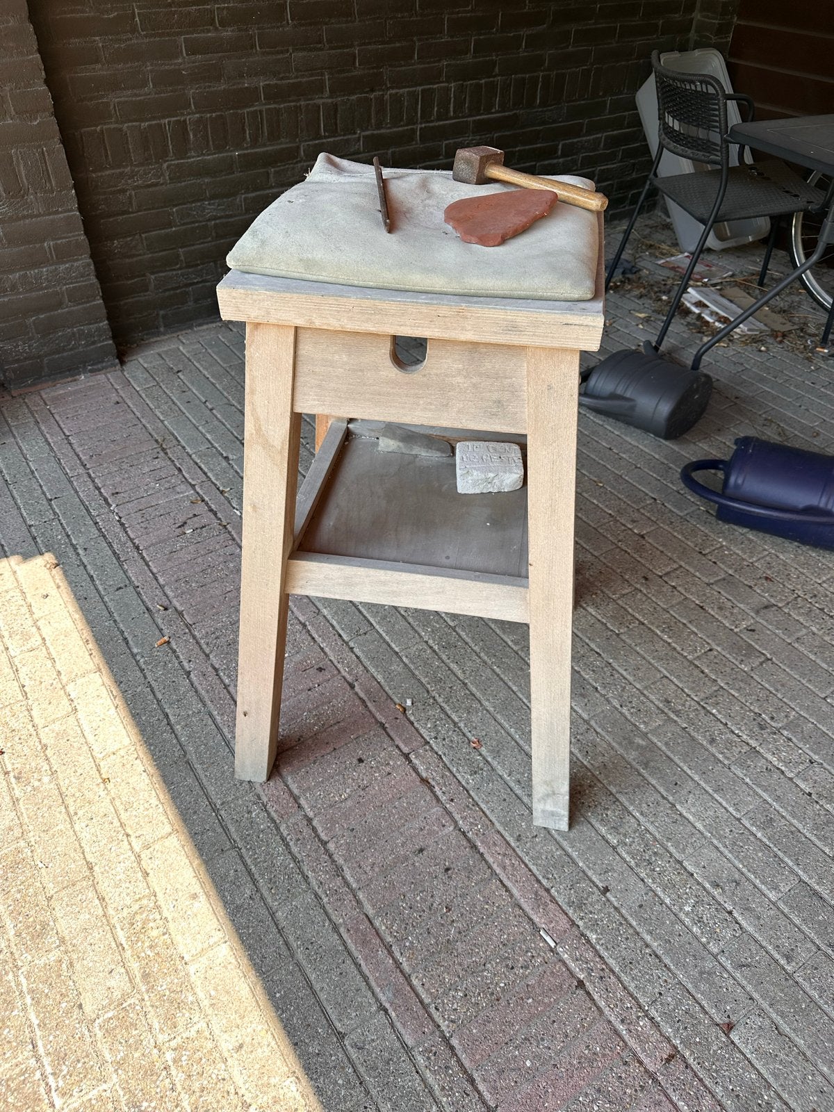 Robuuste houten werkbank / werktafel voor beeldhouwwerken, Ophalen, Gebruikt, Minder dan 70 cm