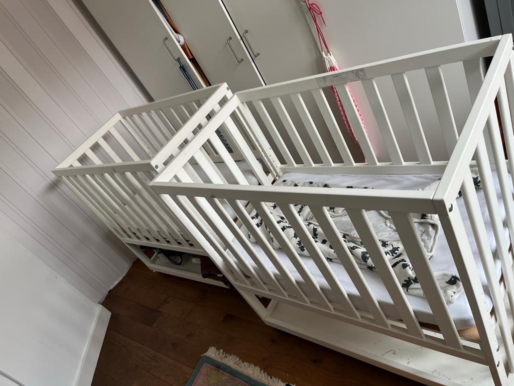 Twee ledikant-cosleeper bedjes voor baby, Ophalen, Zo goed als nieuw, Minder dan 140 cm, Matras