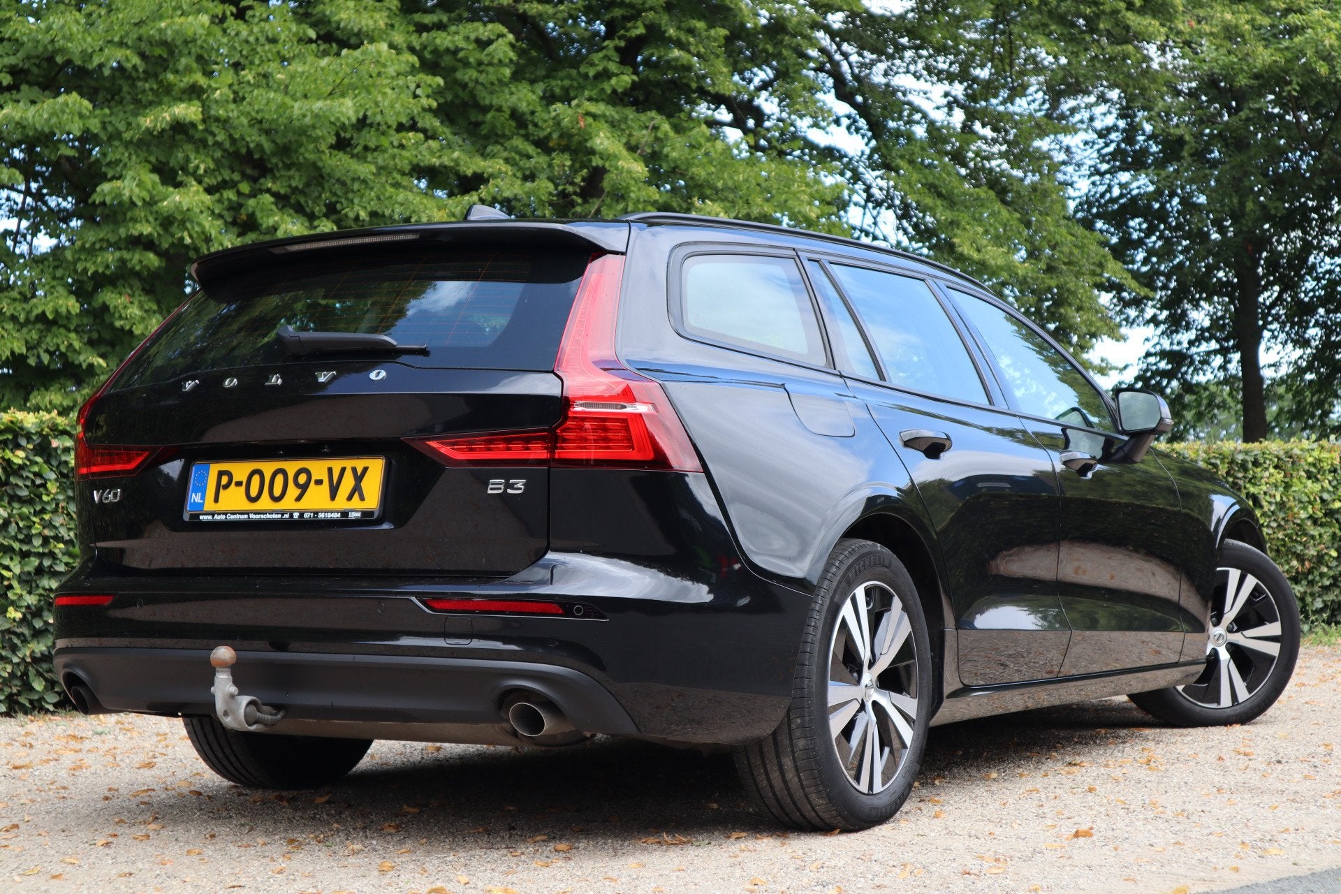 Volvo V60 2.0 B3 Momentum Advantage | Trekhaak | Carplay |, Auto's, Volvo, 12 maanden, Euro 6, 4 cilinders, Zwart