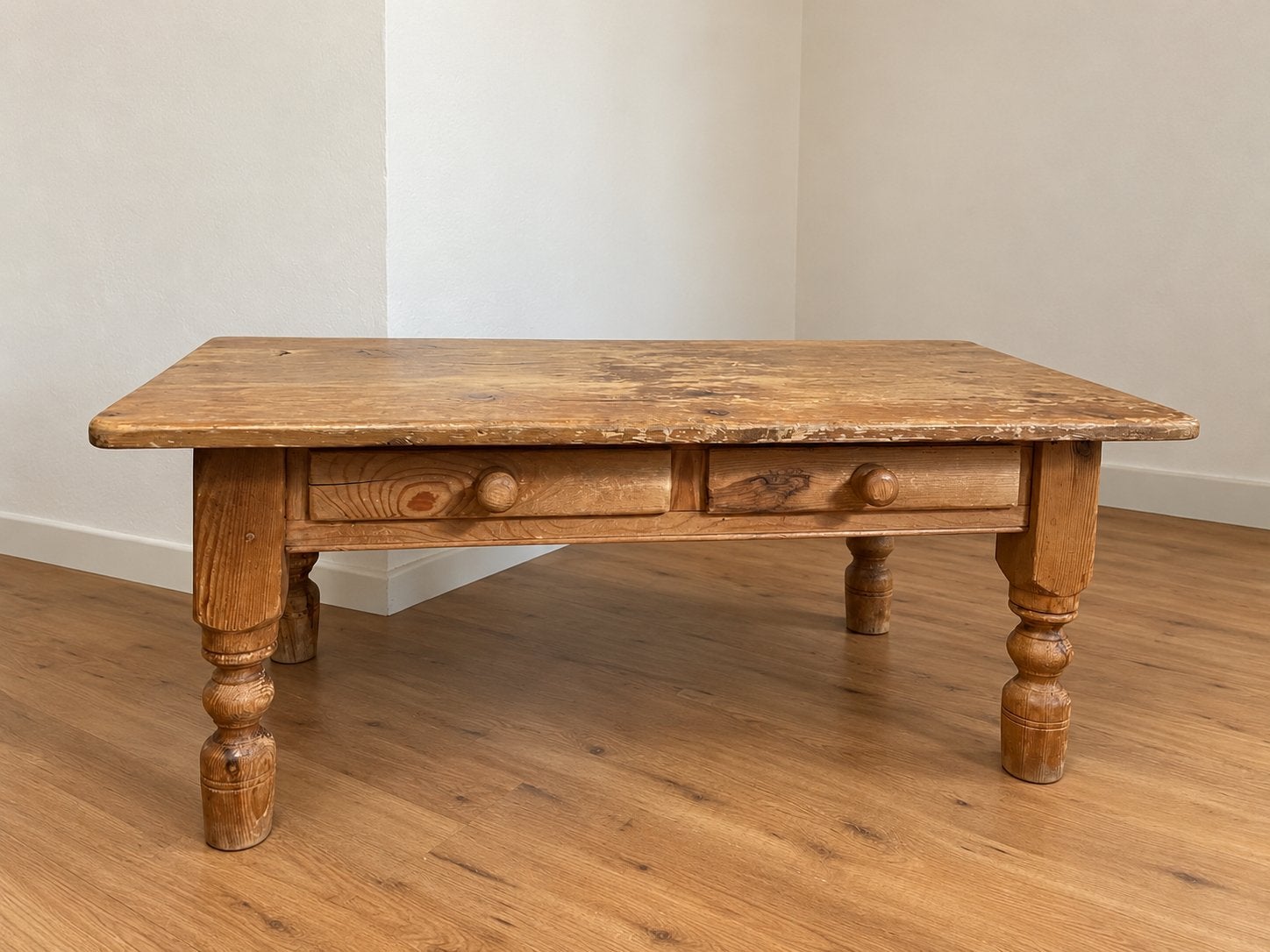 Vintage Solid Wood Coffee Table  – Rustic Farmhouse Style, Ophalen