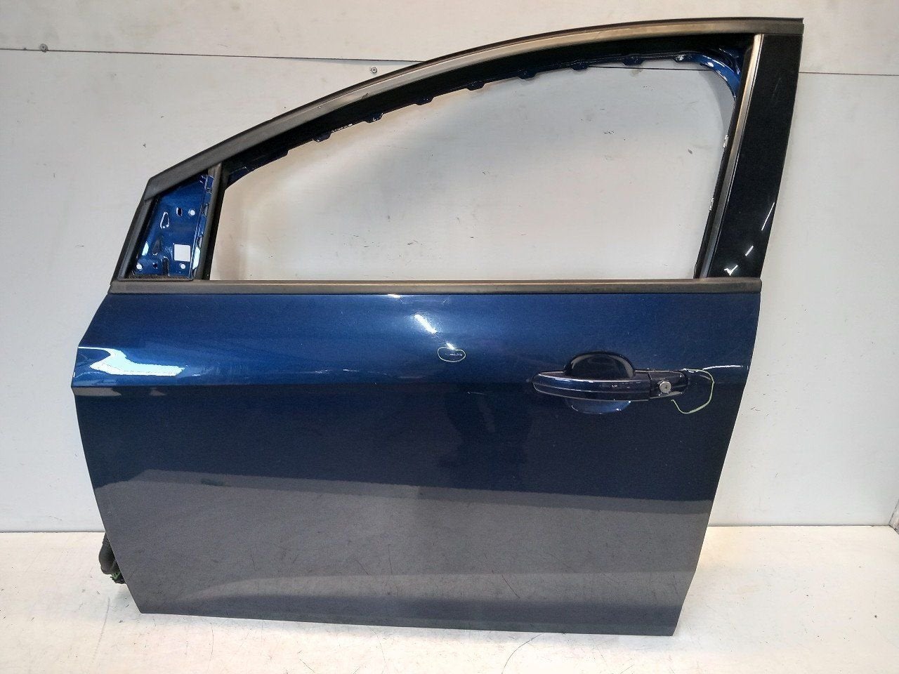 Portier links voor Ford Focus, Auto-onderdelen, Onderdelen@venauto.nl, Van der Ven Autorecycling B.V., Gebruikt, Ettenseweg 76, 4706 PB Roosendaal, The Netherlands