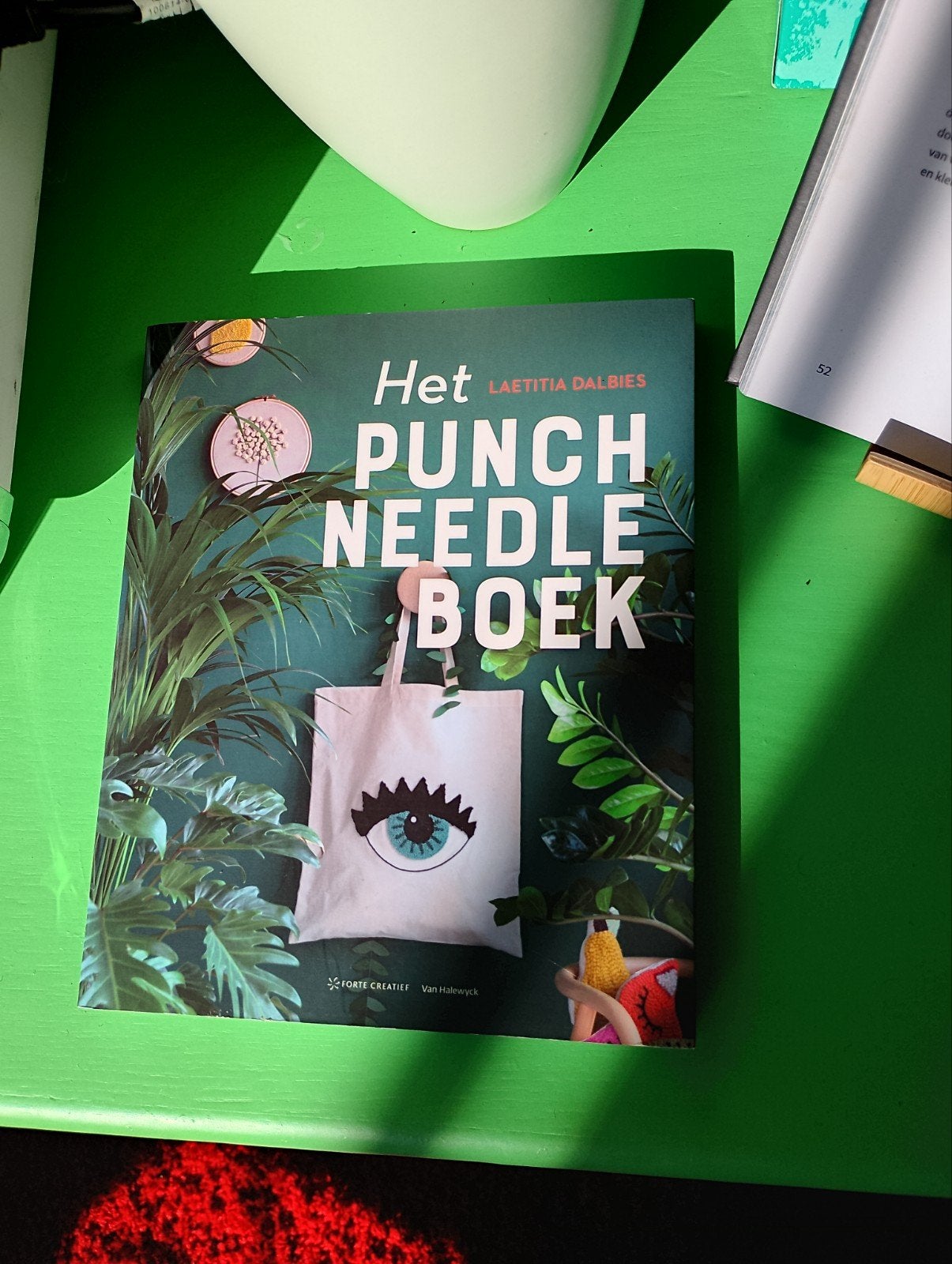 Laetitia Dalbies - Het punch needle boek, Ophalen of Verzenden, Zo goed als nieuw