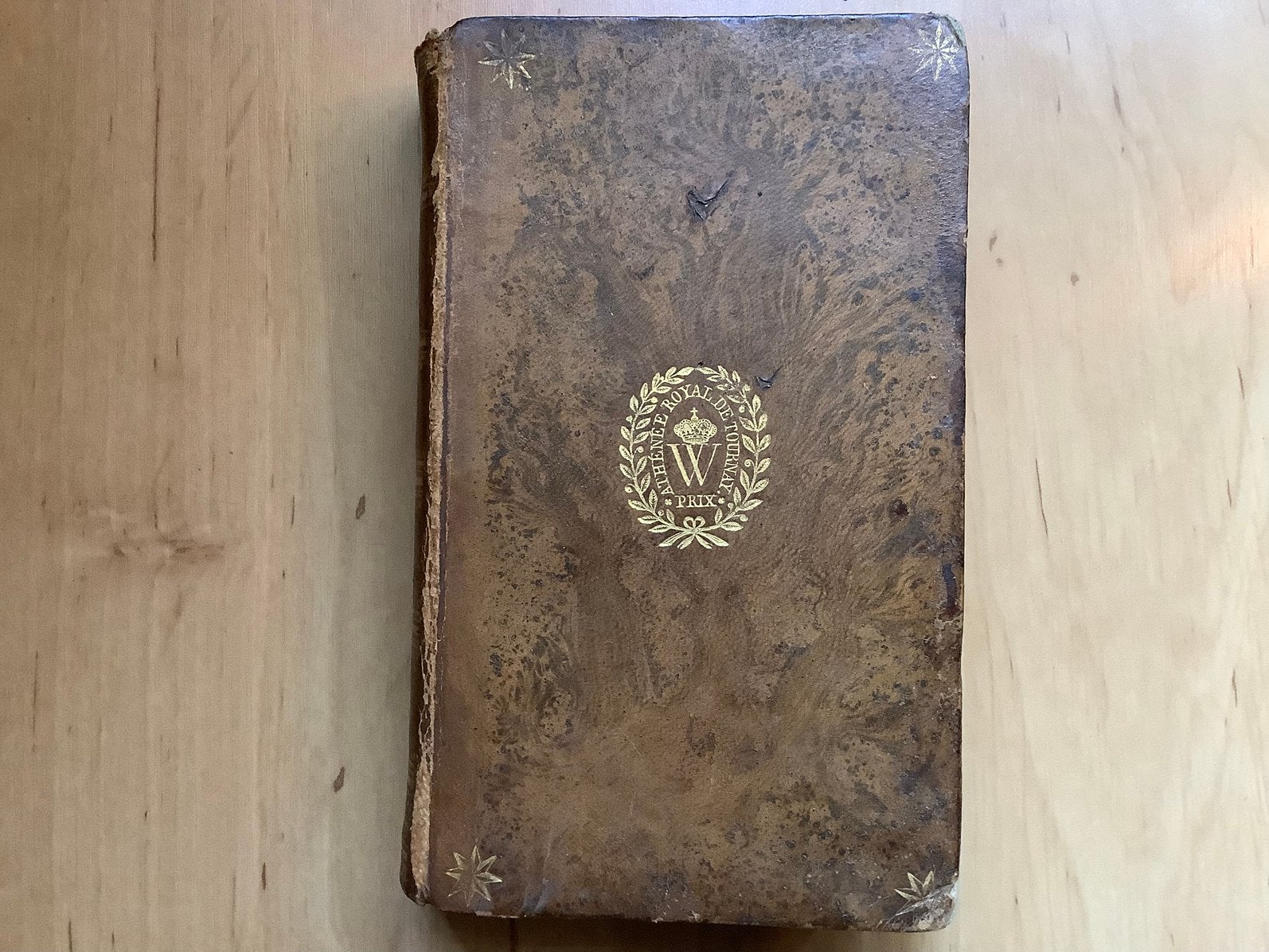 Prijsband boek uit 1769, o.a. over Rembert Dodoens, Verzenden