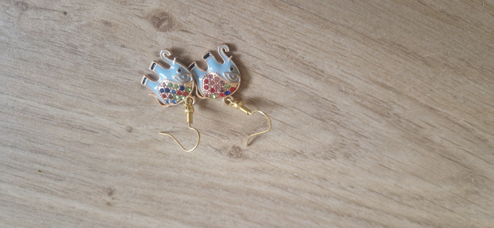 Leuke oorbellen met olifantjes en strass steentjes, Sieraden, Tassen en Uiterlijk, Overige materialen, Blauw, Ophalen of Verzenden