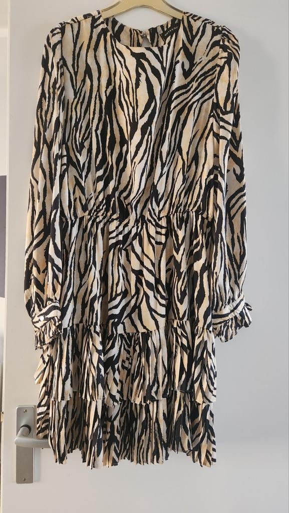 Prachtig mooie dames zomerjurk maat xl merk Guts&Gusto, Ophalen of Verzenden, Zo goed als nieuw, Maat 46/48 (XL) of groter, Onder de knie