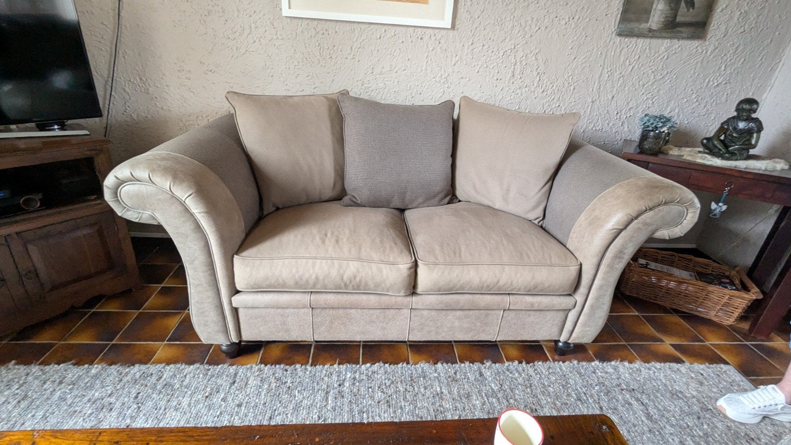Comfortabele tweepersoonsbank - Beige/Grijs, Huis en Inrichting, Banken | Bankstellen, Ophalen, Gebruikt, 100 tot 125 cm, 150 tot 200 cm
