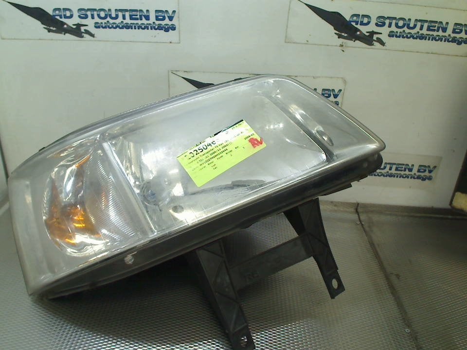 Koplamp Rechts Volkswagen Transporter T5 2008 1305235738, Gebruikt, Volkswagen, Volkswagen AG, Kundenbetreuung@volkswagen.de