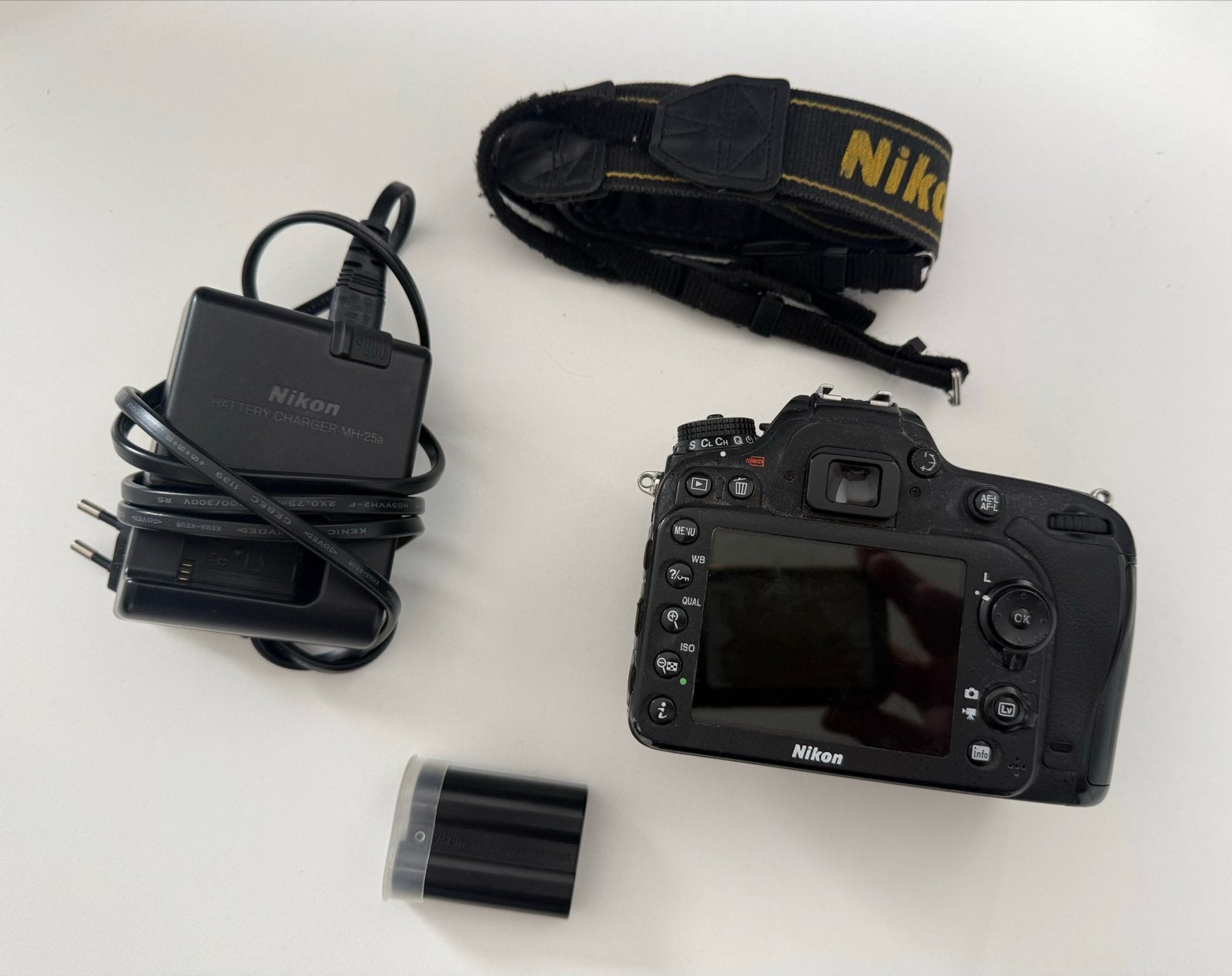 Nikon D7100 Spiegelreflexcamera - Body (80531 clicks), Gebruikt, Spiegelreflex, Accu, Nikon