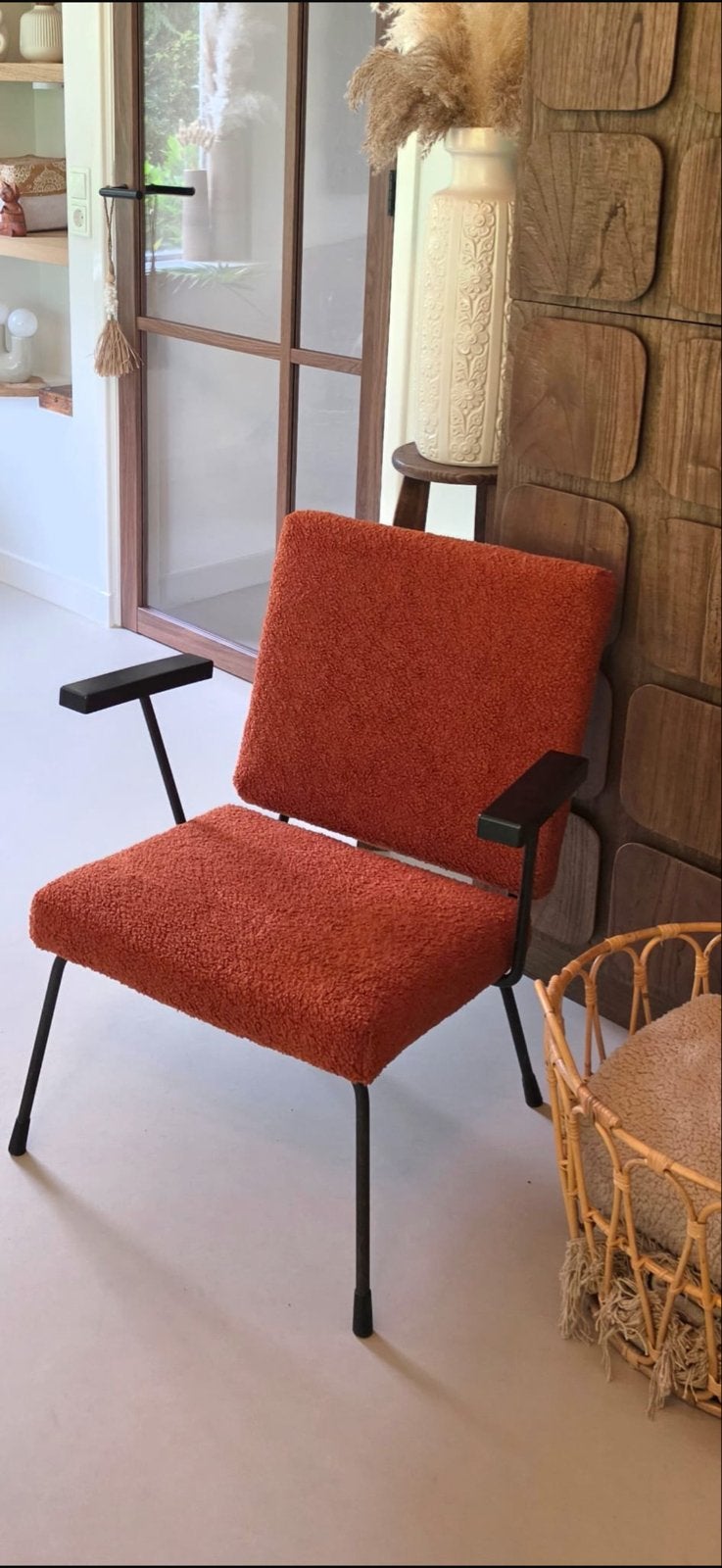Vintage fauteuil met teddy stof - Oranje Gispen 1401, Huis en Inrichting, Stoelen, Ophalen, Overige kleuren, Zo goed als nieuw