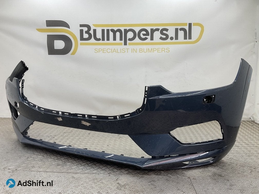 Bumper Volvo XC60 XC-60 2017-2021 31425160 Voorbumper E5-204, Bumper