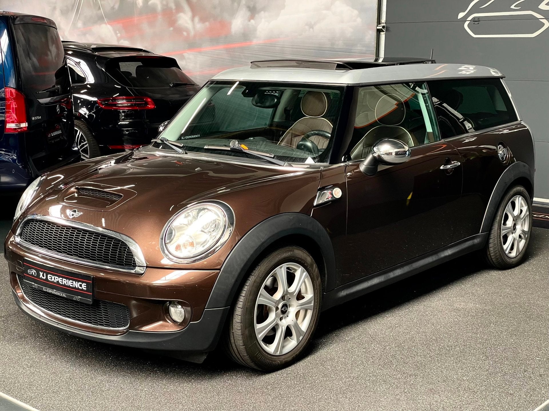 Mini Clubman 1.6 Cooper S Chili PANO LEER NAVI AIRCO AUTOMAA, Auto's, Gebruikt, Clubman, 4 cilinders, Bruin