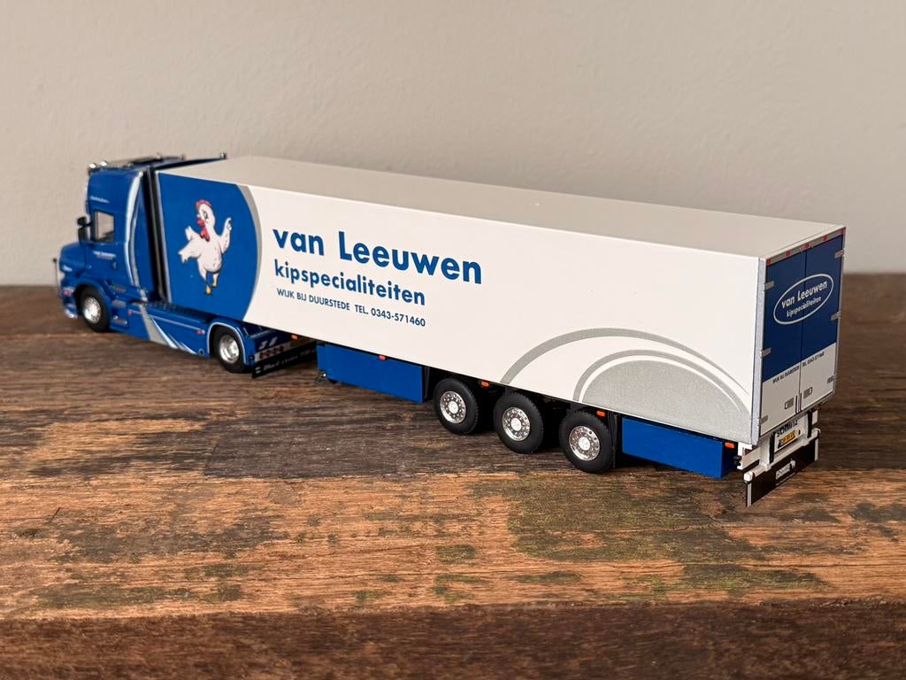 WSI - Scania Torpedo Van Leeuwen, Hobby en Vrije tijd, Modelauto's | 1:50, Ophalen of Verzenden, Zo goed als nieuw, Bus of Vrachtwagen