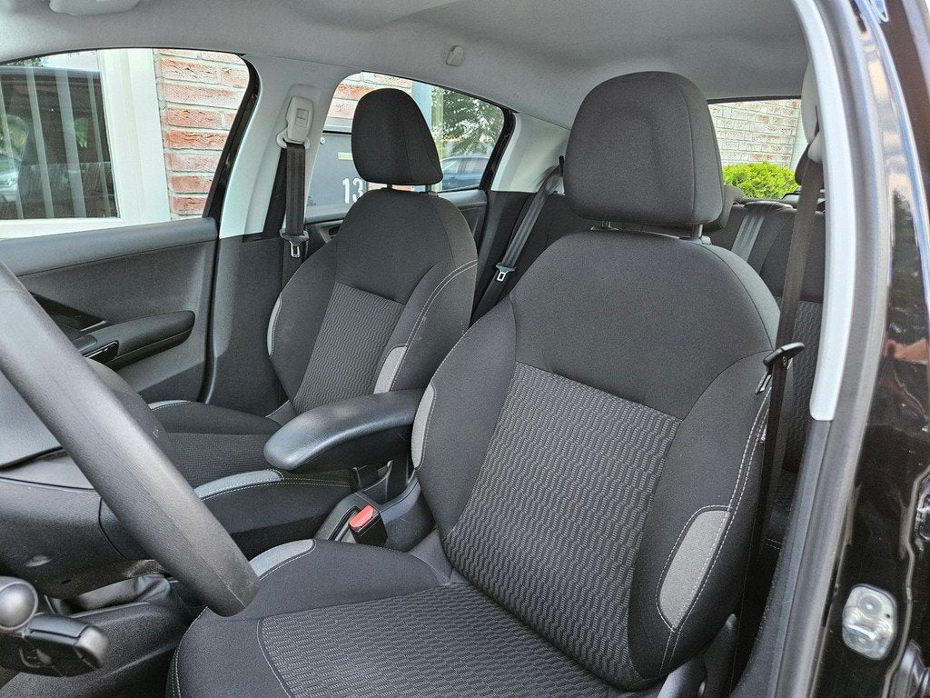 Peugeot 208 1.2 PureTech Blue Lion Carplay! Navigatie! Airco, Voorwielaandrijving, Gebruikt, 1199 cc, 82 pk