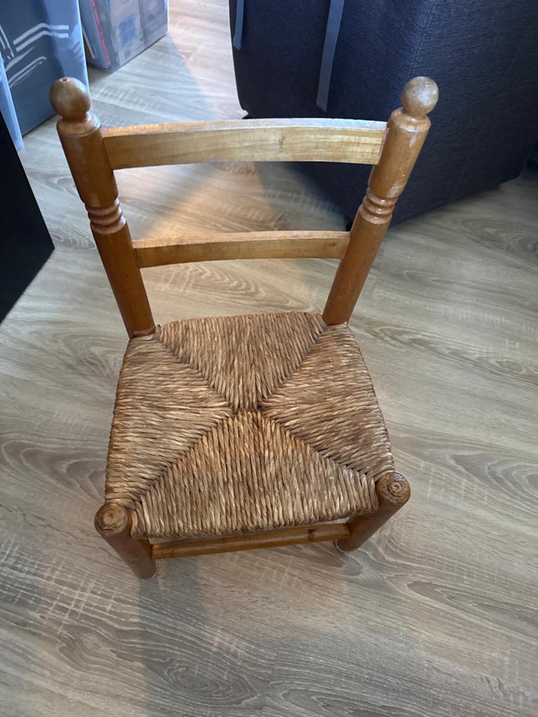 Vintage kinderstoel met rieten zitting, Ophalen