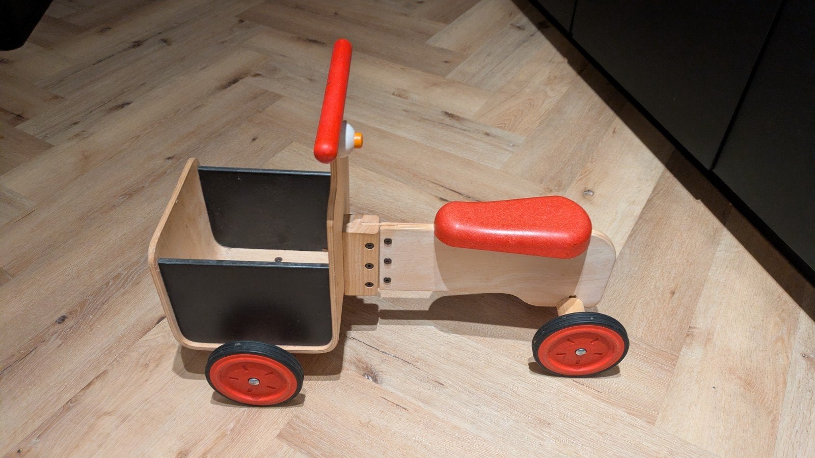 Houten loopwagen met zitje en opbergruimte - PlanToys, Kinderen en Baby's, Speelgoed | Houten speelgoed, Ophalen of Verzenden