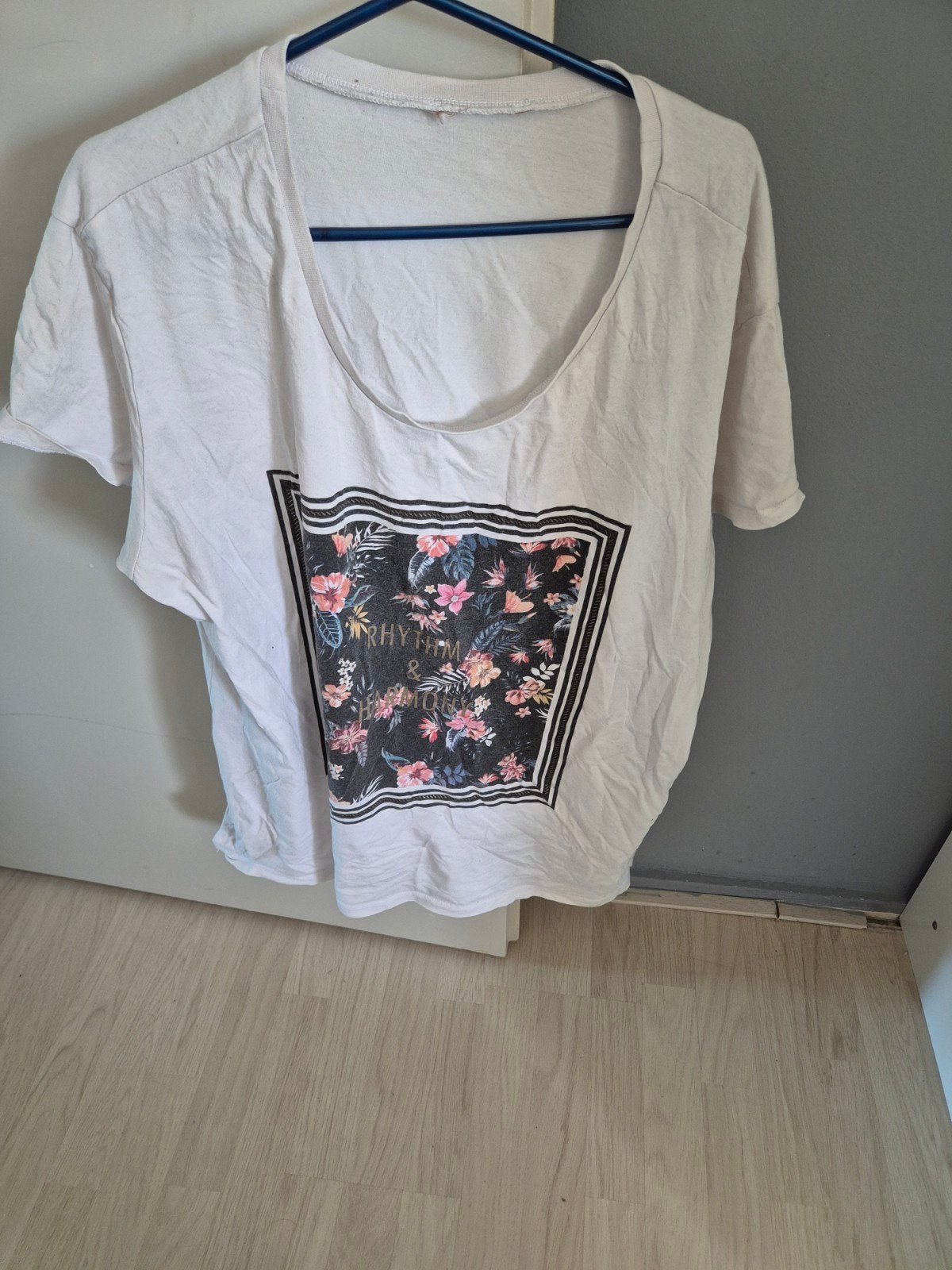 Dames T-shirt met bloemenprint, Ophalen of Verzenden, Zo goed als nieuw