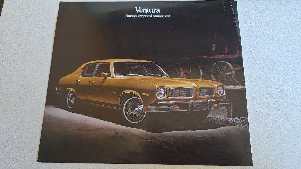 2 Pontiac brochures uit 1974/1975 usa, Gelezen, Ophalen of Verzenden, Overige merken, Pontiac