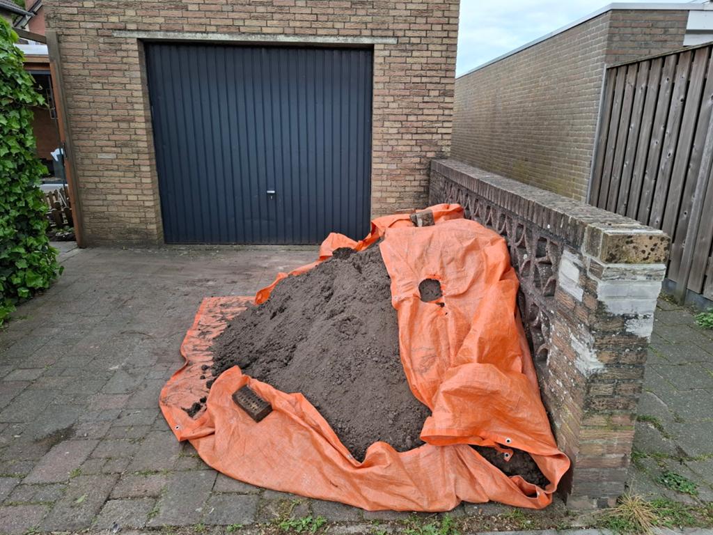 Gratis zwarte grond, Ophalen, Tuinaarde