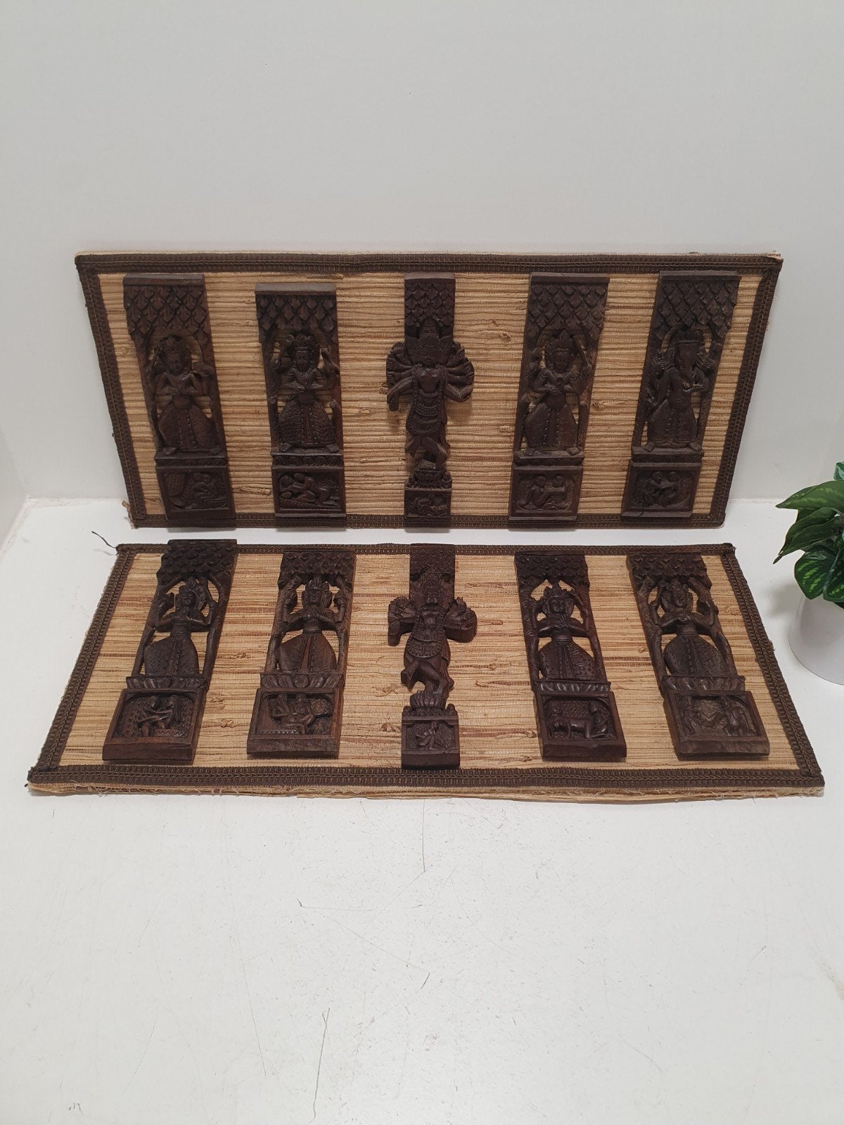 Set Nepalese/ Newar wandpanelen met maithuna reliefs, Houtsnijwerk, Ophalen of Verzenden, Handgemaakt, 20 - 50 cm