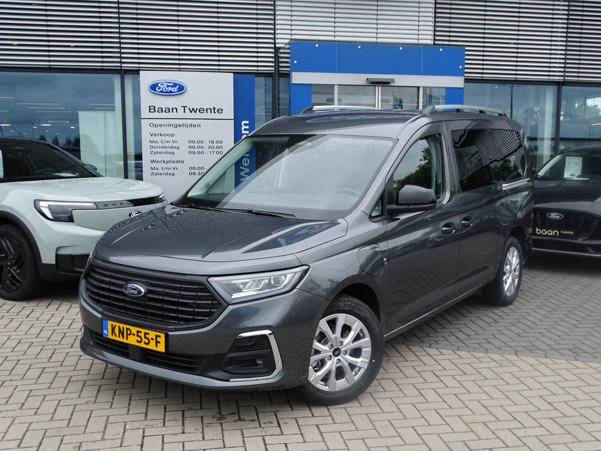 Ford Tourneo Connect 1.5 EcoBoost PHEV L2 Titanium | 7 zitpl, 12 maanden, 1498 cc, Zwart, 7 stoelen