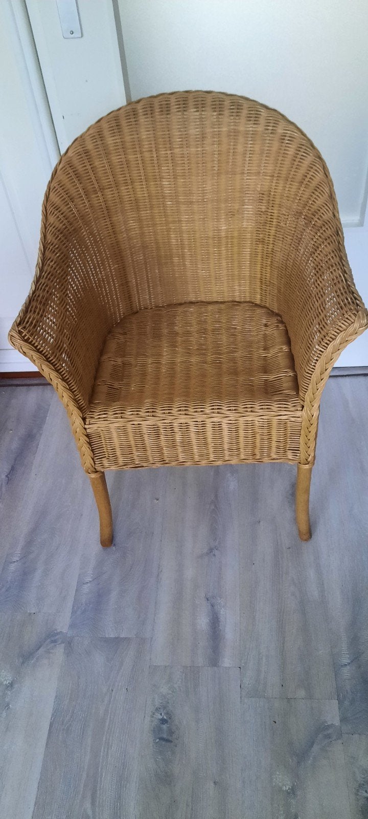 Stevige gebruikte comfortabele rieten fauteuil., Huis en Inrichting, Stoelen, Gebruikt, Overige kleuren, Riet of Rotan, Eén