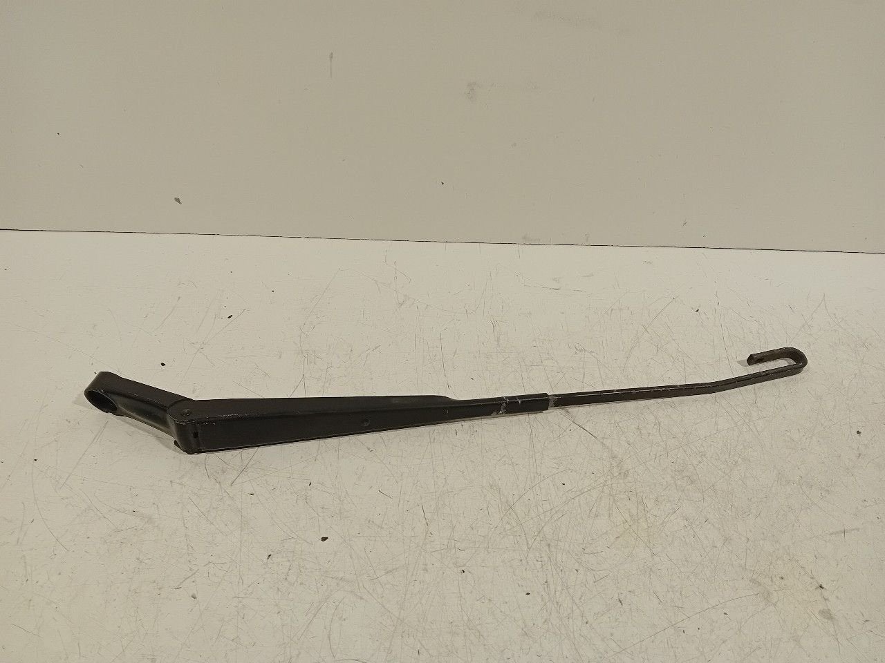 Ruitenwisserarm rechts voor Porsche 911, Onderdelen@venauto.nl, Van der Ven Autorecycling B.V., Gebruikt, Ettenseweg 76, 4706 PB Roosendaal, The Netherlands