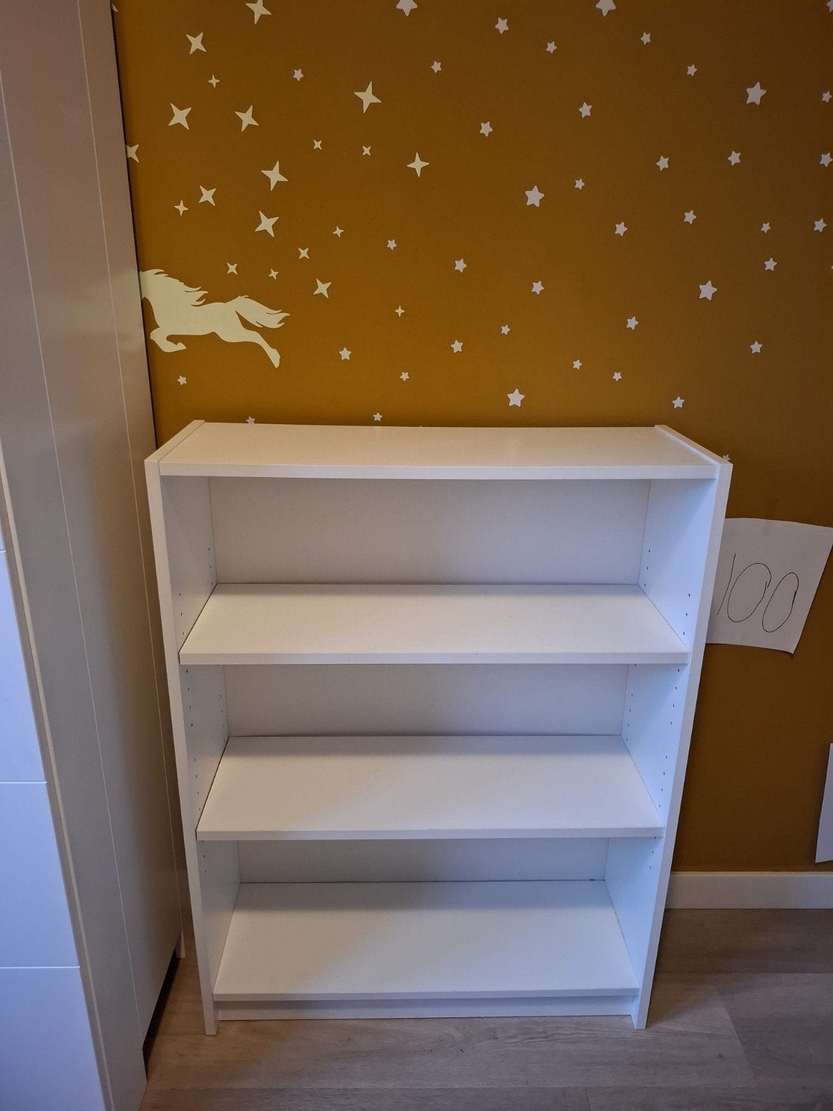 Witte boekenkast met verstelbare planken, Ophalen, Met plank(en), 100 tot 150 cm, 50 tot 100 cm