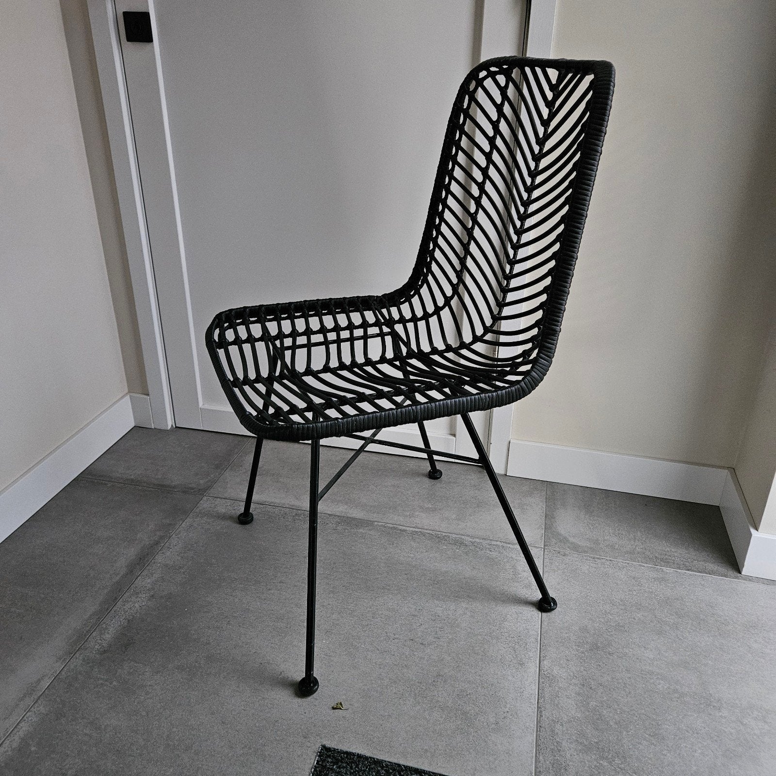 Zwarte rotan stoel - 6x, scherpe prijs!, Ophalen, Modern, Bohemian, Zwart, Zo goed als nieuw