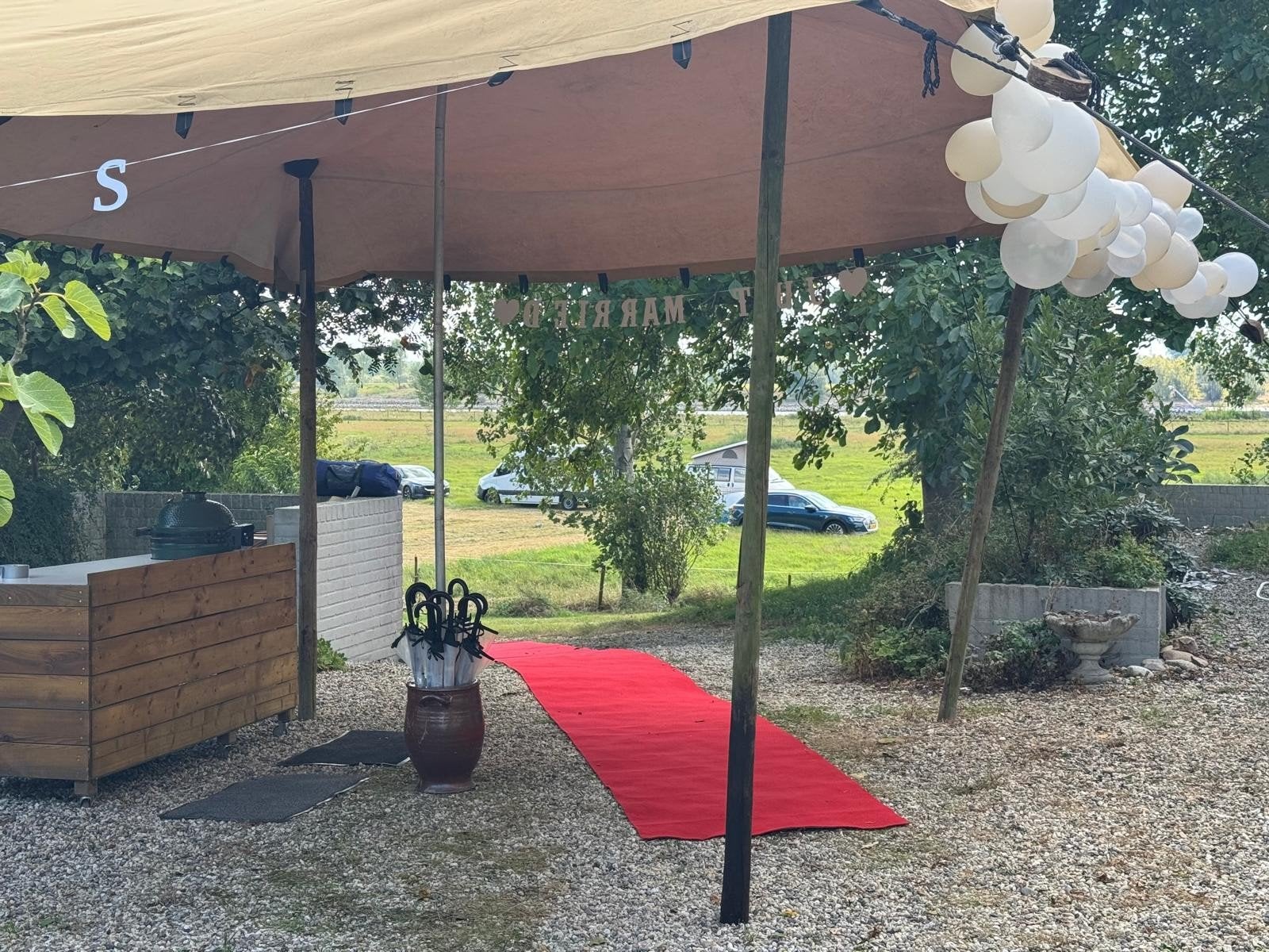 Stretch tent ca. 5x6m met houten en aluminium panelen, Ophalen