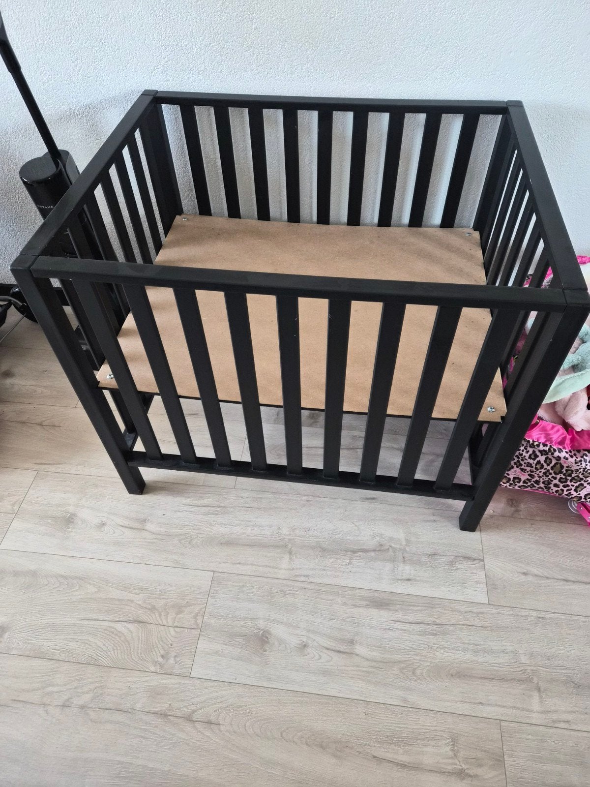 TWF Box Zwart, Kinderen en Baby's, Boxen, Ophalen, Zo goed als nieuw, Rechthoekig, In hoogte verstelbaar