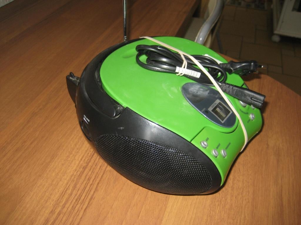 Lenco cd radio speler portable, Ophalen of Verzenden, Zo goed als nieuw, Tuner of Radio, Overige merken