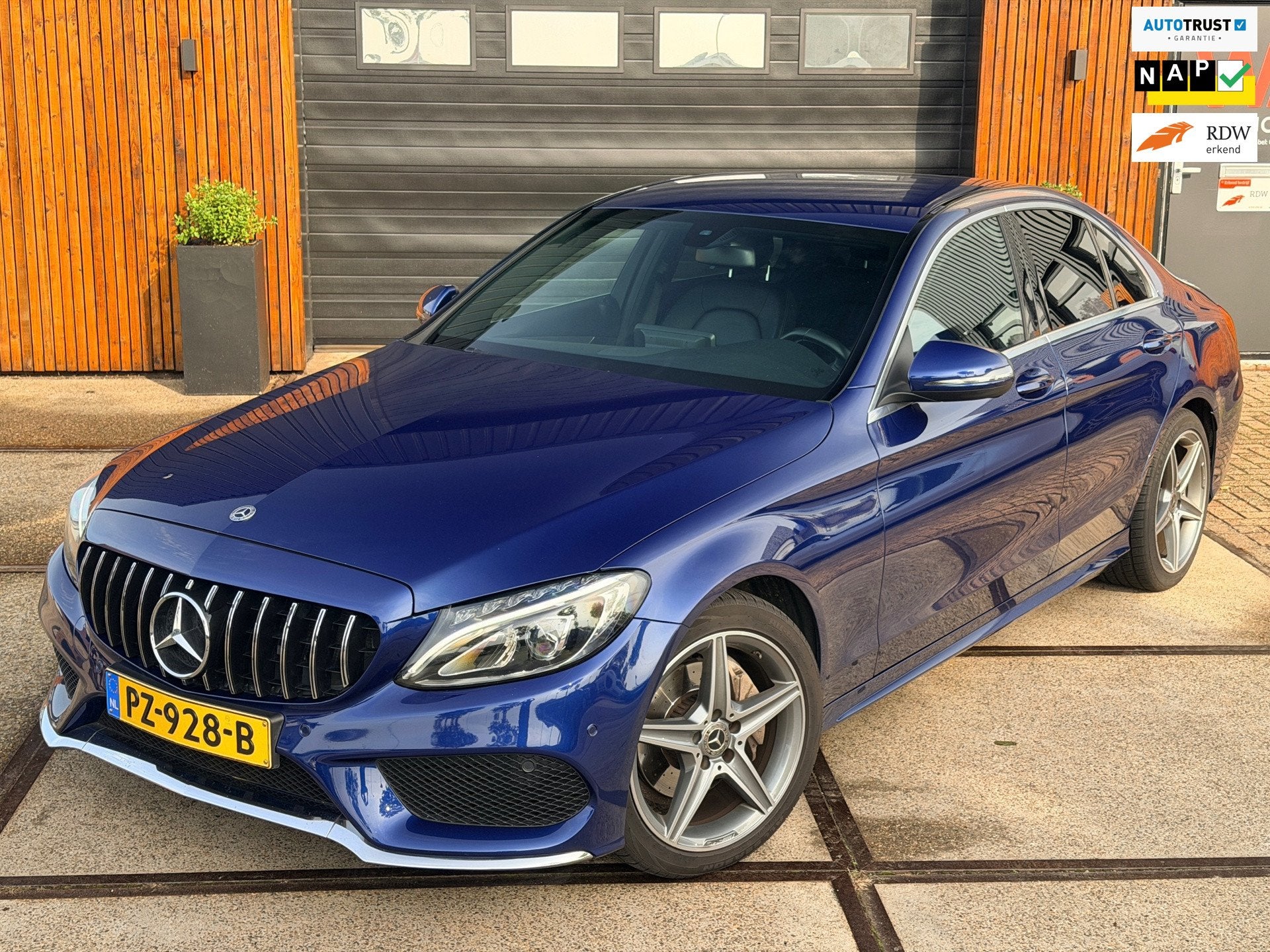 Mercedes-Benz C-klasse 180 AMG Sport Edition Trekhaak Carpla, Auto's, Automaat, Blauw, Bedrijf, Sedan