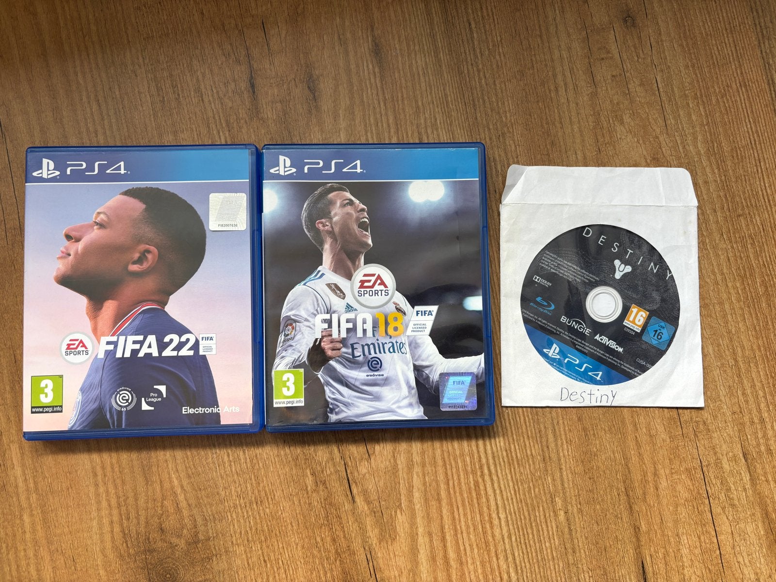 PS4 Games: FIFA 22, FIFA 18 & Destiny, Spelcomputers en Games, Games | Sony PlayStation 4, Gebruikt, Ophalen of Verzenden, 3 spelers of meer