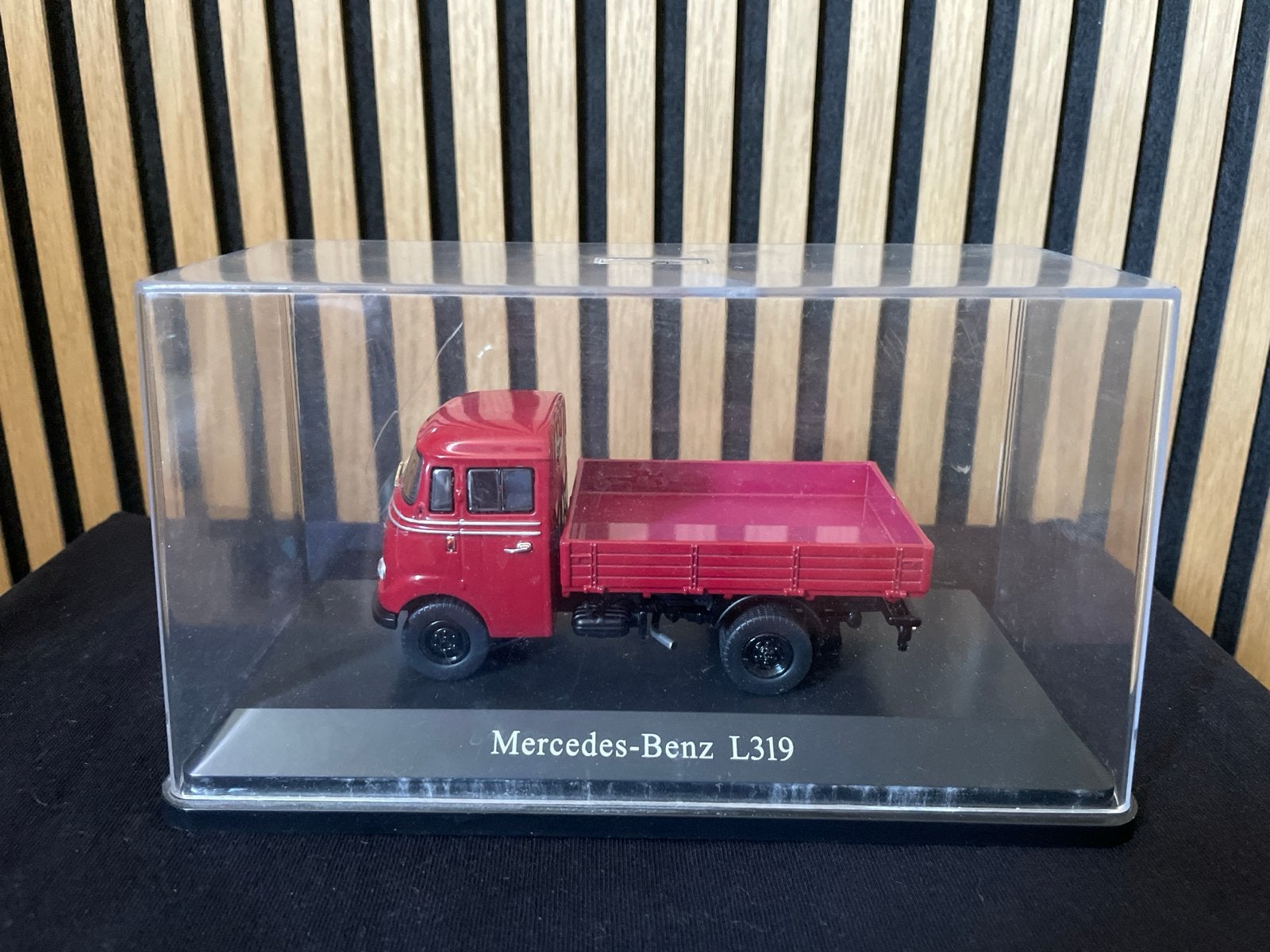 Mercedes-Benz L319 Classic Collection Modelauto, Overige merken, 1:50 of kleiner, Ophalen of Verzenden, Zo goed als nieuw