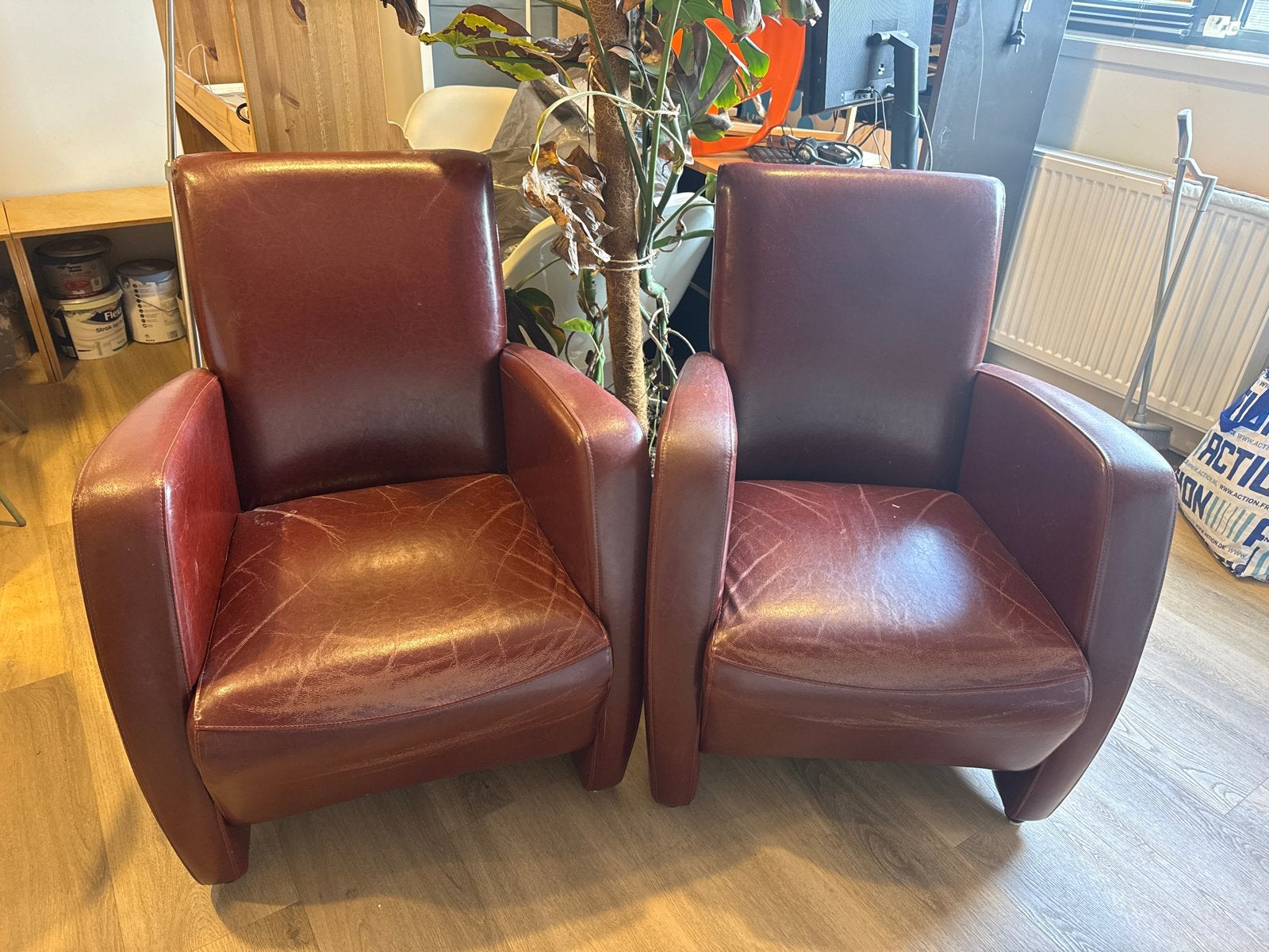2 Bordeaux rode fauteuils - Gratis af te halen in Delft, Huis en Inrichting, Ophalen of Verzenden, Gebruikt, Leer, 75 tot 100 cm