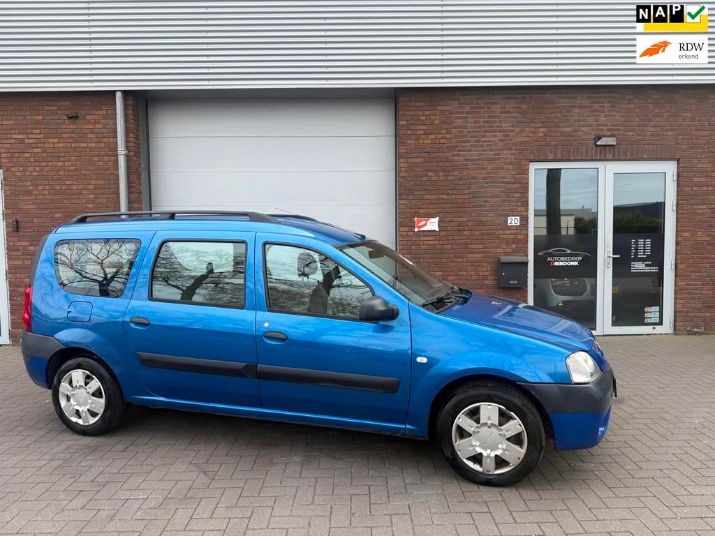 Dacia Logan MCV 1.6-16V Lauréate|AIRCO|NIEUWE APK, Auto's, Dacia, Stof, Gebruikt, Zwart, 4 cilinders