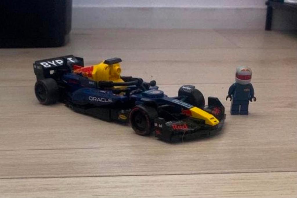 Lego F1 Redbull, Kinderen en Baby's, Speelgoed | Duplo en Lego, Inclusief minifiguren, Lego, Nieuw, Speed Champions