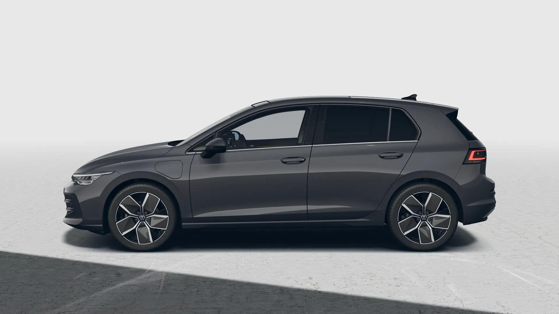 Volkswagen Golf 1.5 eHybrid 204pk Style Edition | Panoramada, Auto's, Volkswagen, 12 maanden, 1498 cc, 4 cilinders, 150 min