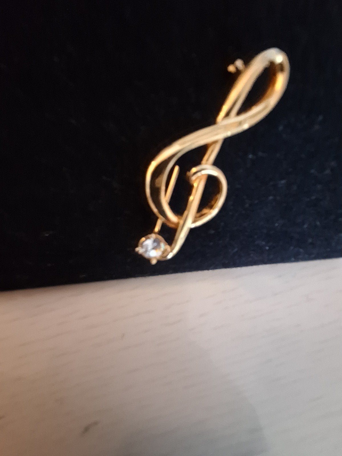 Sierspeld, Sieraden, Tassen en Uiterlijk, Broches, Ophalen of Verzenden, Overige materialen