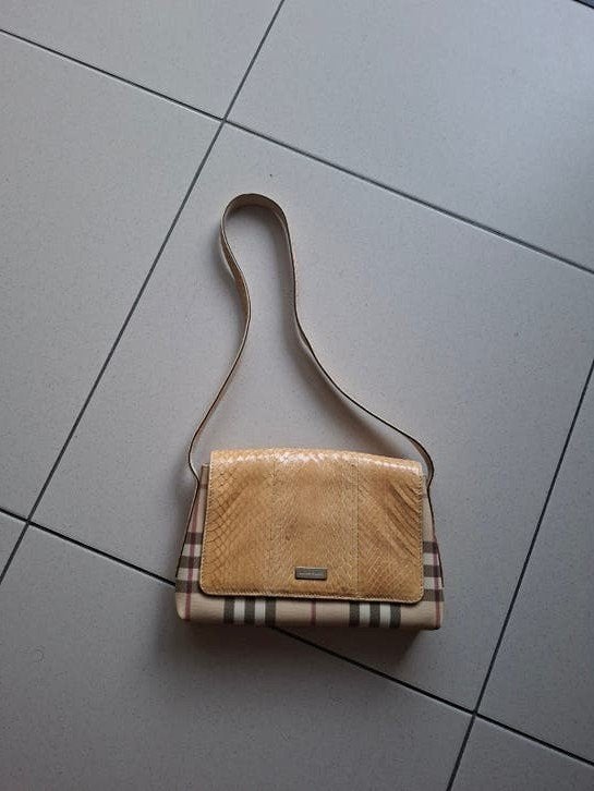 Burberry Schoudertasje met Slangenprint Klep, Sieraden, Tassen en Uiterlijk, Tassen | Damestassen, Ophalen of Verzenden, Gebruikt